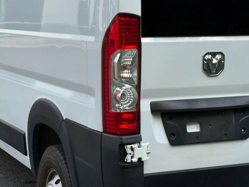 Used 2023 RAM ProMaster 2500 FWD image 12