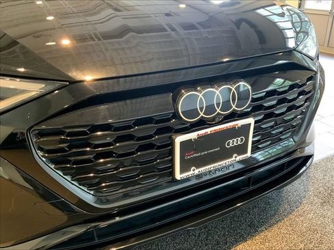 Used 2024 Audi Q8 e-tron Prestige w/ Prestige Package AWD/4WD image 30