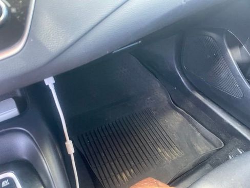 Used 2022 Toyota Corolla LE FWD image 26