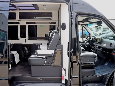 Used 2026 Mercedes-Benz Sprinter 3500 image 31