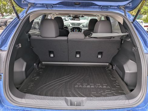 Used 2025 Subaru Crosstrek 2.5i Premium AWD/4WD image 13