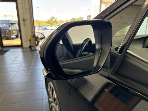 Used 2021 Toyota Prius Prime XLE FWD image 12
