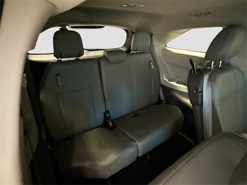 Certified 2024 Toyota Sienna XLE image 20