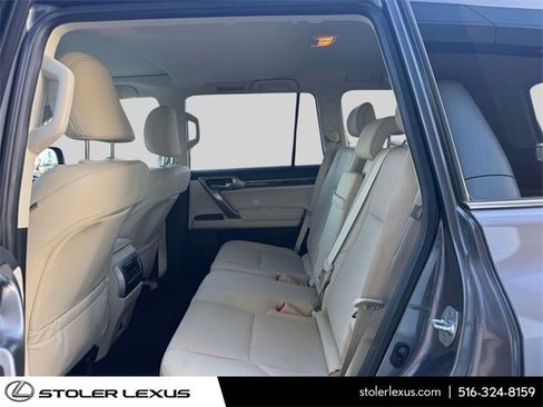 Used 2023 Lexus GX 460 Premium image 16