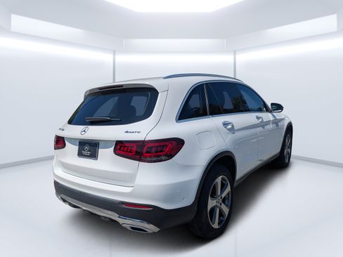 Used 2022 Mercedes-Benz GLC 300 4MATIC image 3