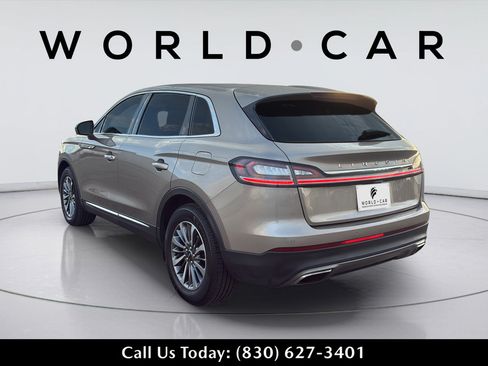 Used 2021 Lincoln Nautilus FWD w/ Equipment Group 101A image 6