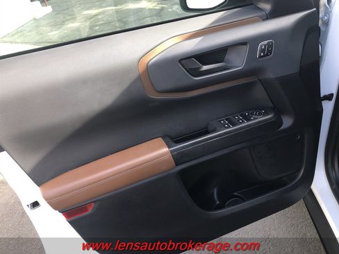 Used 2023 Ford Bronco Sport Outer Banks image 9