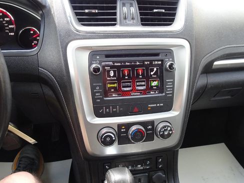 Used 2016 GMC Acadia SLE image 23