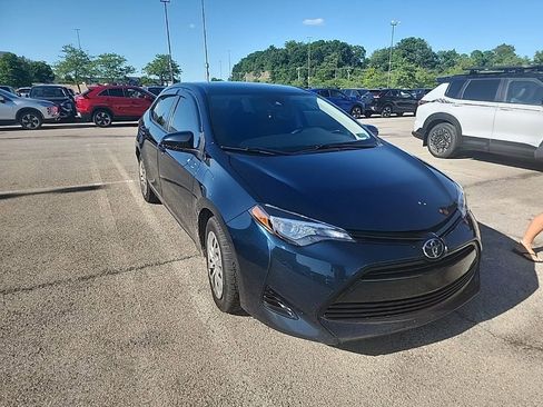 Used 2018 Toyota Corolla LE FWD image 1