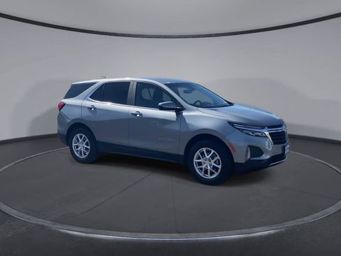 Used 2024 Chevrolet Equinox LT AWD/4WD image 3
