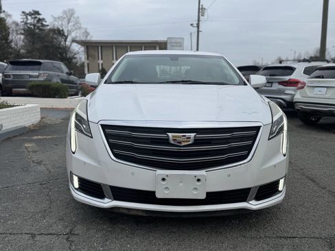 Used 2018 Cadillac XTS Luxury image 3