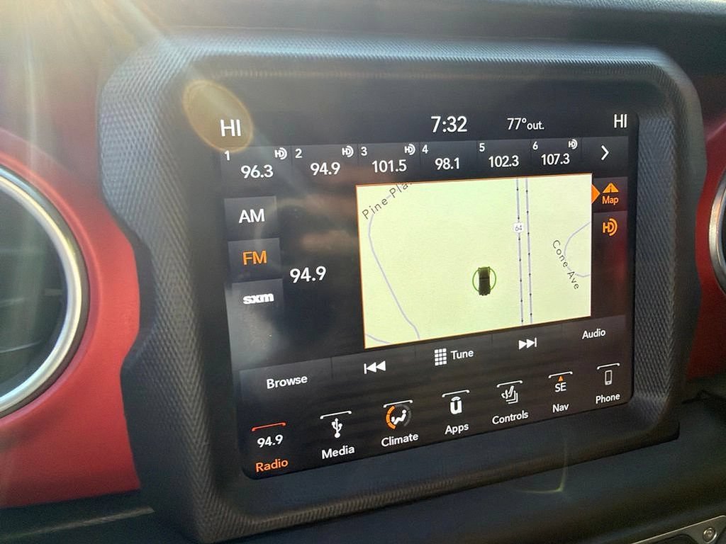 Used 2018 Jeep Wrangler Rubicon w/ Uconnect 4C Nav & Sound Group AWD/4WD image 19