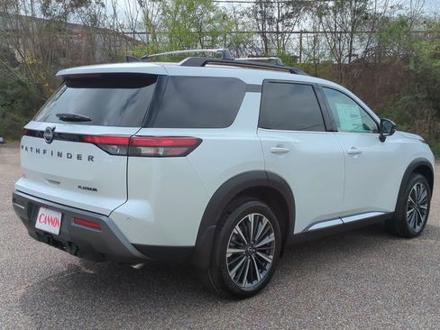New 2026 Nissan Pathfinder Platinum image 5