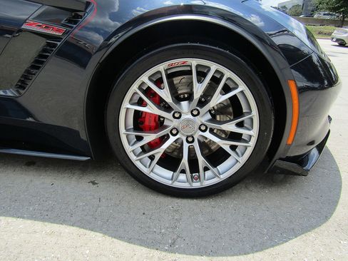 Used 2016 Chevrolet Corvette Z06 w/ 2LZ Preferred Equipment Group RWD image 22