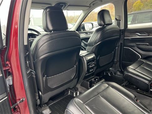 Used 2021 Jeep Grand Cherokee L Limited w/ MOPAR Finishing Package image 16