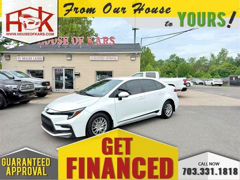 Used 2024 Toyota Corolla SE FWD image 1