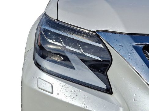 Used 2023 Lexus GX 460 Premium w/ Premium Package image 10