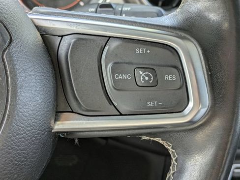 Certified 2018 Jeep Wrangler Unlimited Sahara AWD/4WD image 16