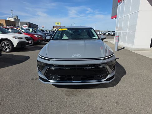 Used 2025 Hyundai Sonata SEL FWD image 5