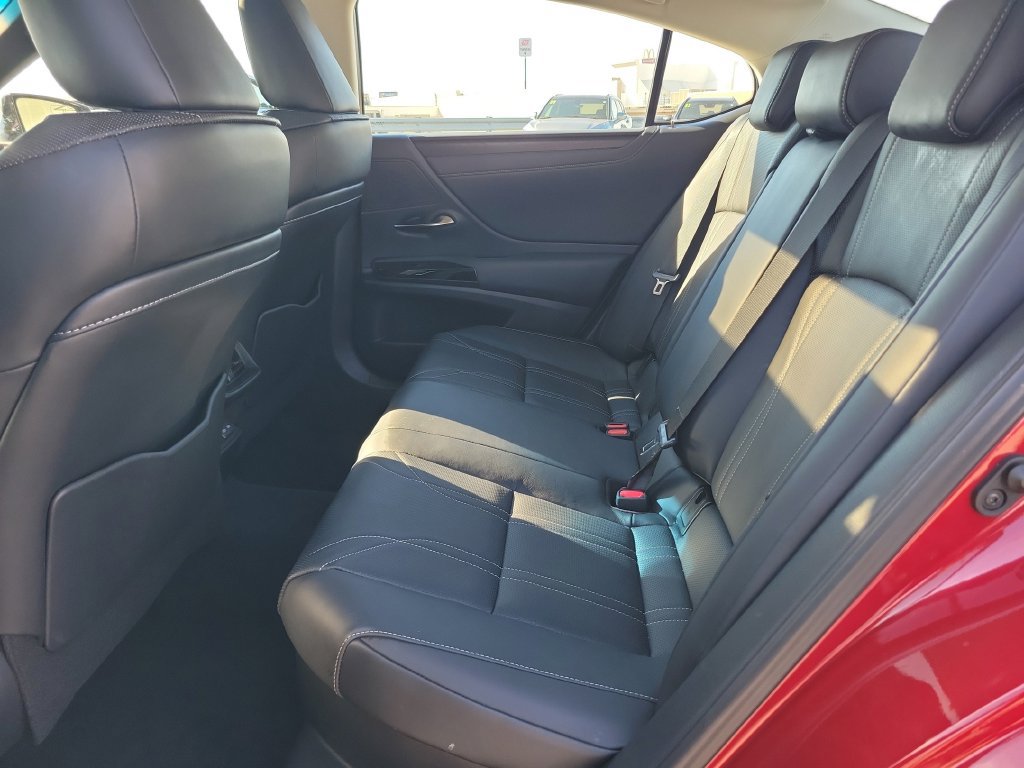 Used 2023 Lexus ES 300h w/ Accessory Package (Z2) FWD image 24