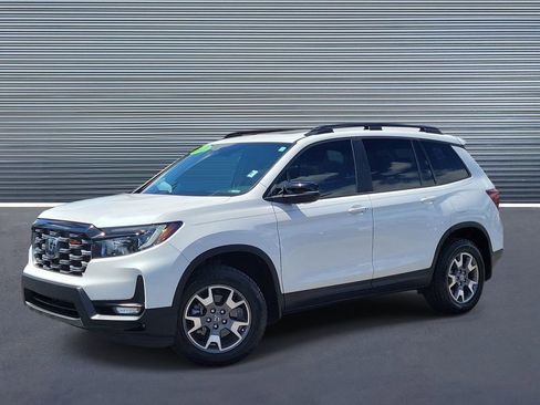 Used 2023 Honda Passport TrailSport image 1