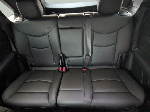 New 2025 Cadillac XT5 Luxury image 14