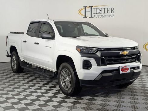 Certified 2023 Chevrolet Colorado LT w/ LT Convenience Package II image 2