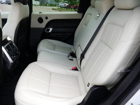 Used 2019 Land Rover Range Rover Sport Supercharged AWD/4WD image 16
