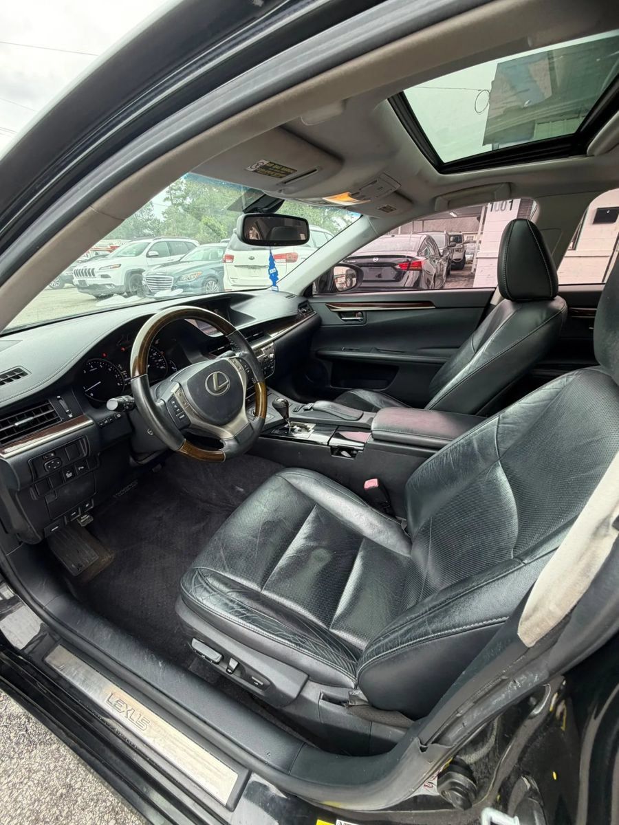 Used 2013 Lexus ES 350 w/ Luxury Pkg FWD image 9