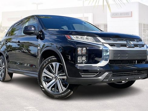 Used 2025 Mitsubishi Outlander Sport ES image 1