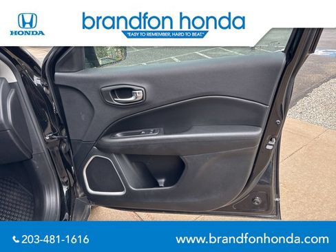 Used 2021 Jeep Compass Latitude AWD/4WD image 10