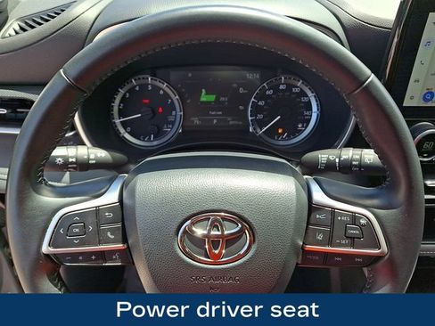 Used 2023 Toyota Highlander XSE AWD/4WD image 4