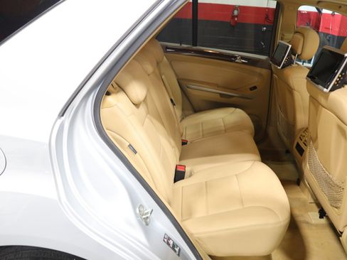 Used 2009 Mercedes-Benz ML 550 4MATIC image 48