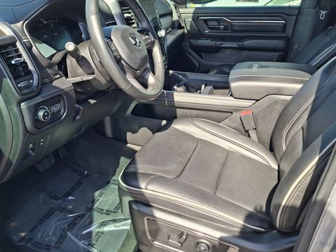 Used 2024 RAM 1500 Limited AWD/4WD image 9