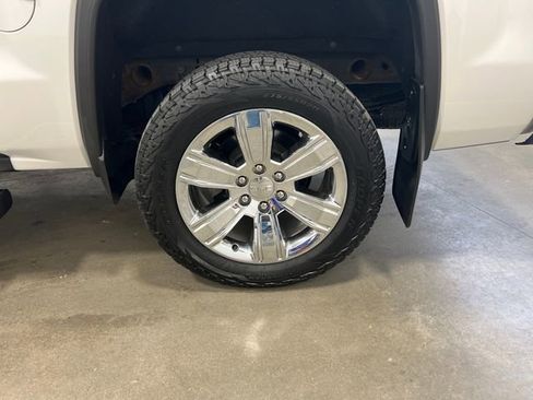 Used 2018 GMC Sierra 1500 SLT image 18