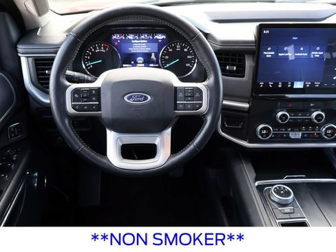 Used 2022 Ford Expedition XLT RWD image 6