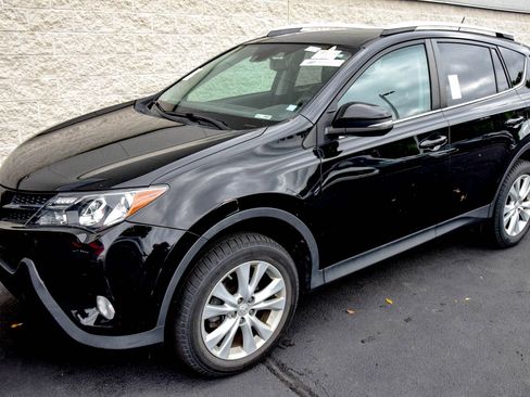 Used 2014 Toyota RAV4 Limited w/ Technology Package AWD/4WD image 13