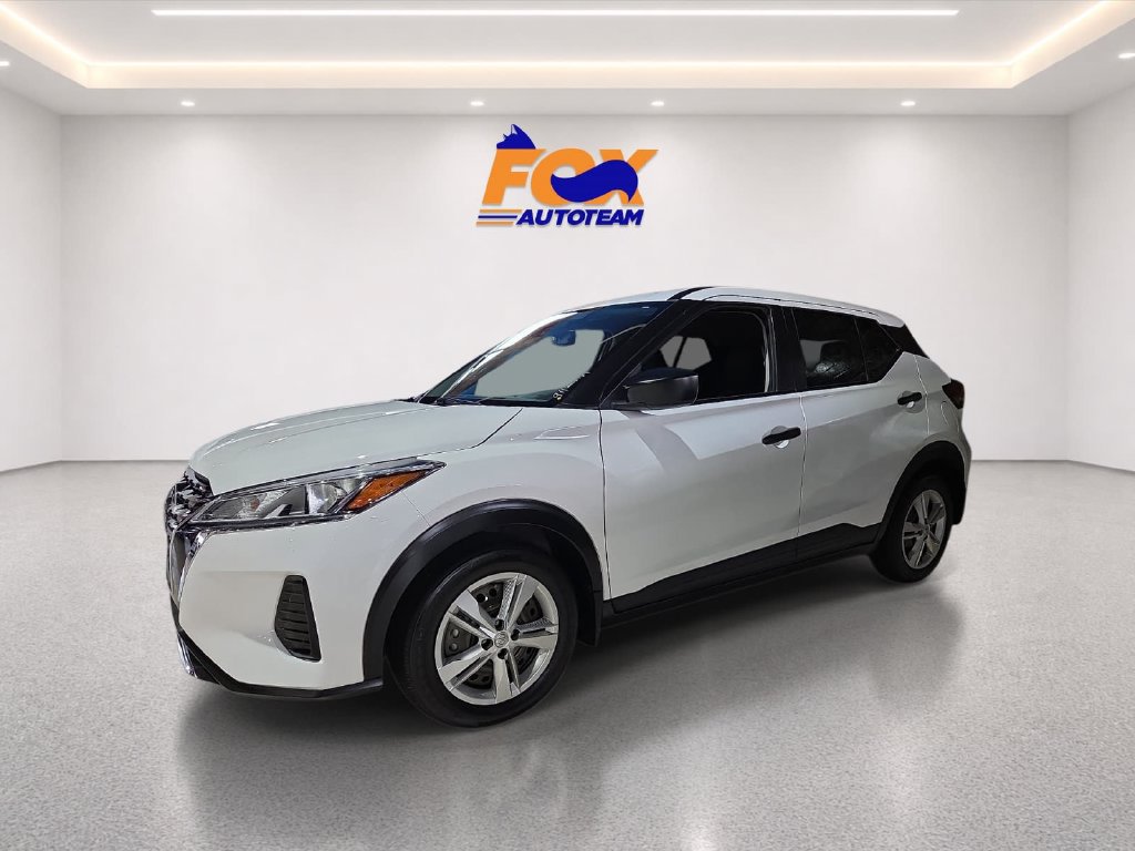 Used 2023 Nissan Kicks S w/ Interior Electronics Package FWD image 2