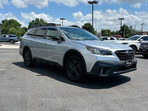 Used 2021 Subaru Outback Onyx Edition XT w/ Popular Package #2 AWD/4WD image 2