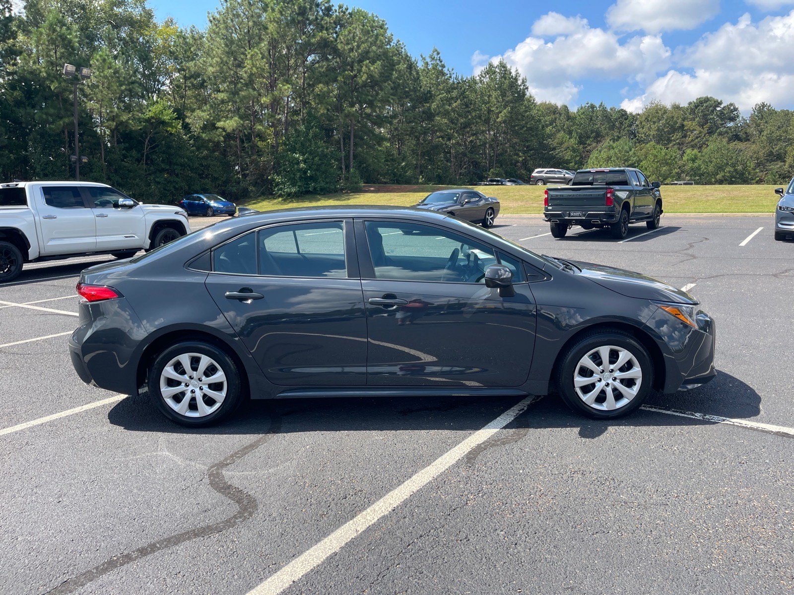 Used 2024 Toyota Corolla LE FWD image 21