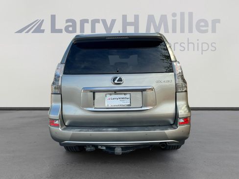 Used 2020 Lexus GX 460 Premium w/ Premium Package AWD/4WD image 4