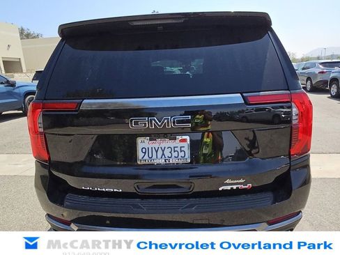 Used 2025 GMC Yukon AT4 w/ AT4 Premium Plus Package AWD/4WD image 4
