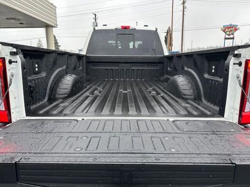 Used 2025 Ford F450 Platinum w/ FX4 Off-Road Package image 15