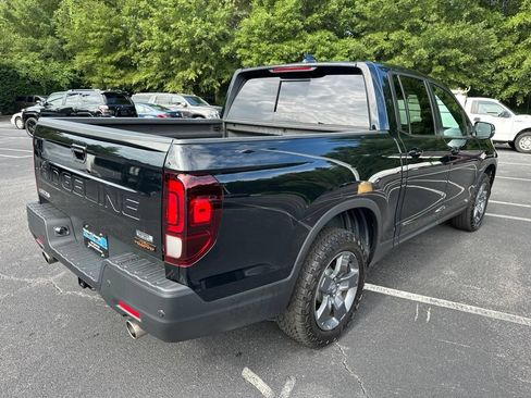 Used 2024 Honda Ridgeline TrailSport image 3