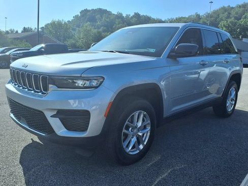 New 2026 Jeep Grand Cherokee Laredo X AWD/4WD image 3
