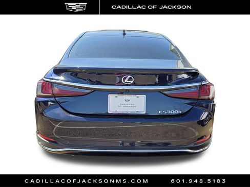 Used 2021 Lexus ES 300h 300h w/ Premium Package image 4