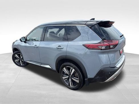 Certified 2022 Nissan Rogue Platinum w/ Head-Up Display Package FWD image 6