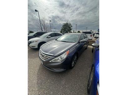 Used 2011 Hyundai Sonata SE w/ Navigation & Sunroof Pkg 4