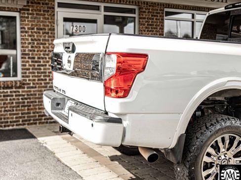 Used 2017 Nissan Titan Platinum Reserve image 12