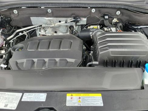 Used 2025 Volkswagen Atlas SE image 10